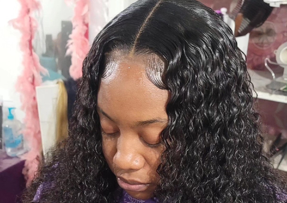 Closure qw Thin HD lace only (curls or crimps  is extra $35)