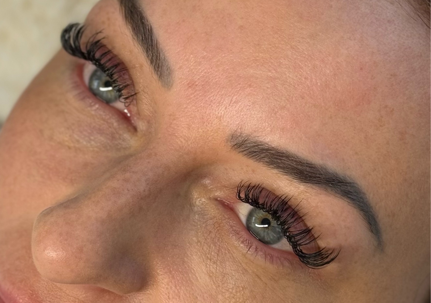 45min Lash Top Up