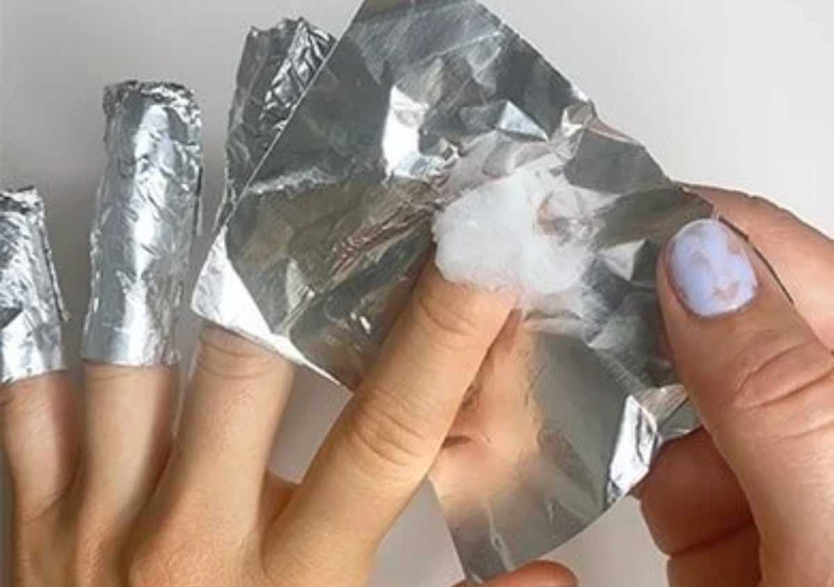 ɢᴇʟ ɴᴀɪʟ ʀᴇᴍᴏᴠᴀʟ