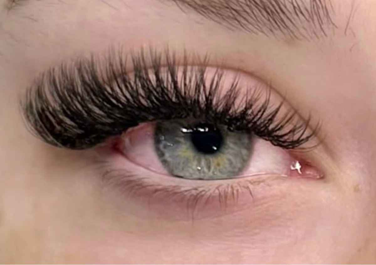 Natural Volume lashes