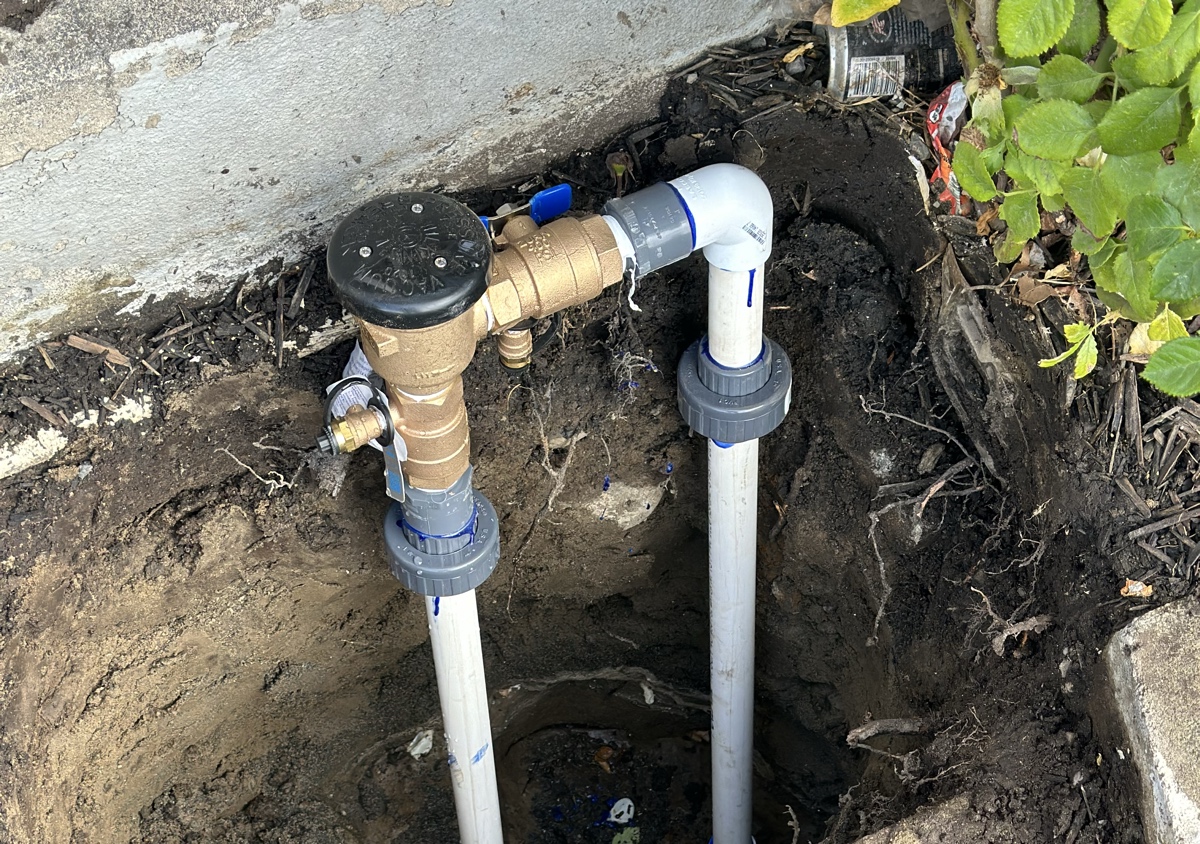 Vacumme Breaker valve
