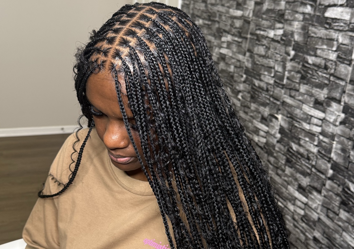 Small Knotless Braids 