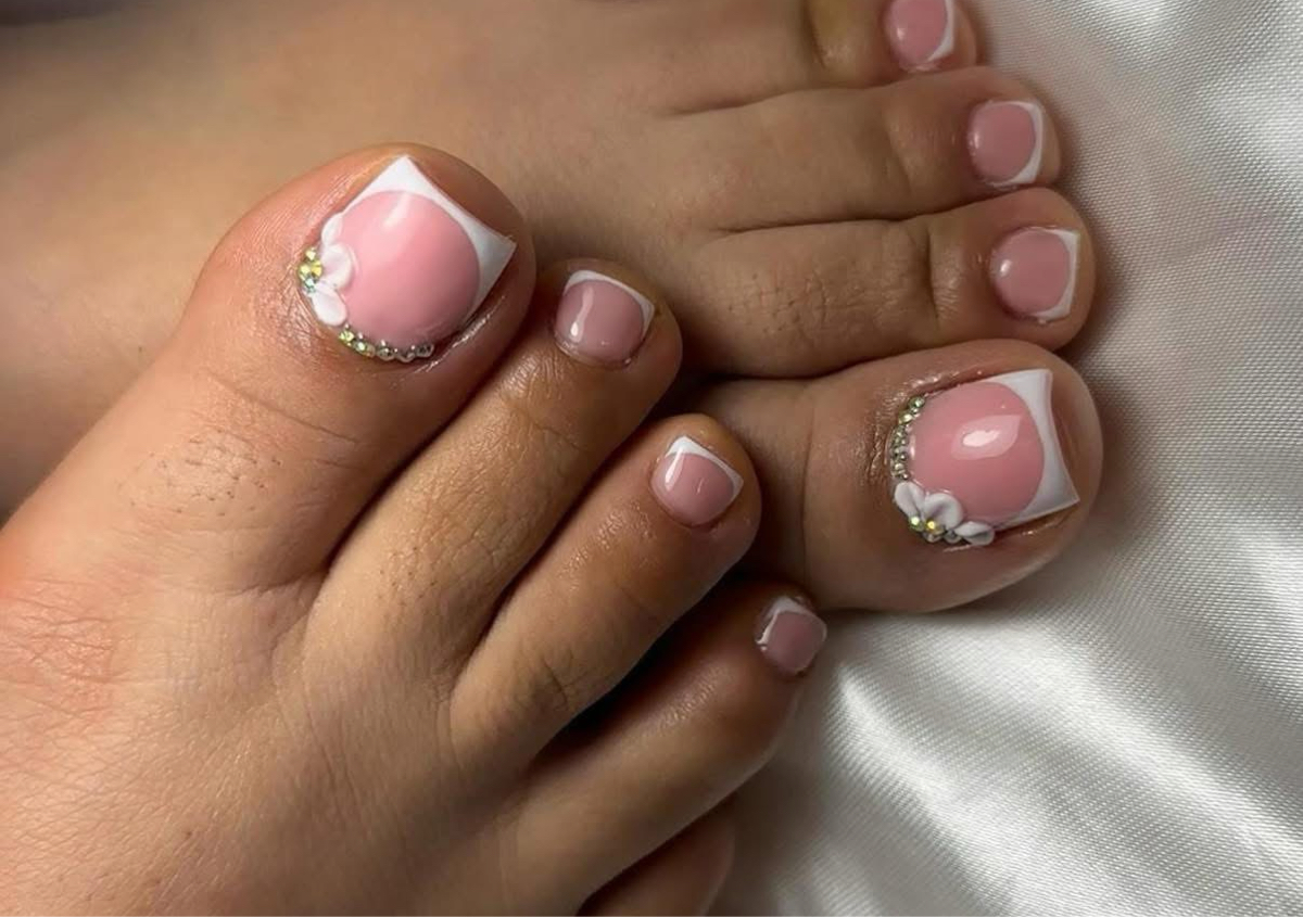 Deluxe pedicure