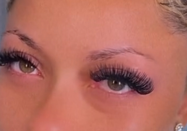 Volume Lash Extensions 