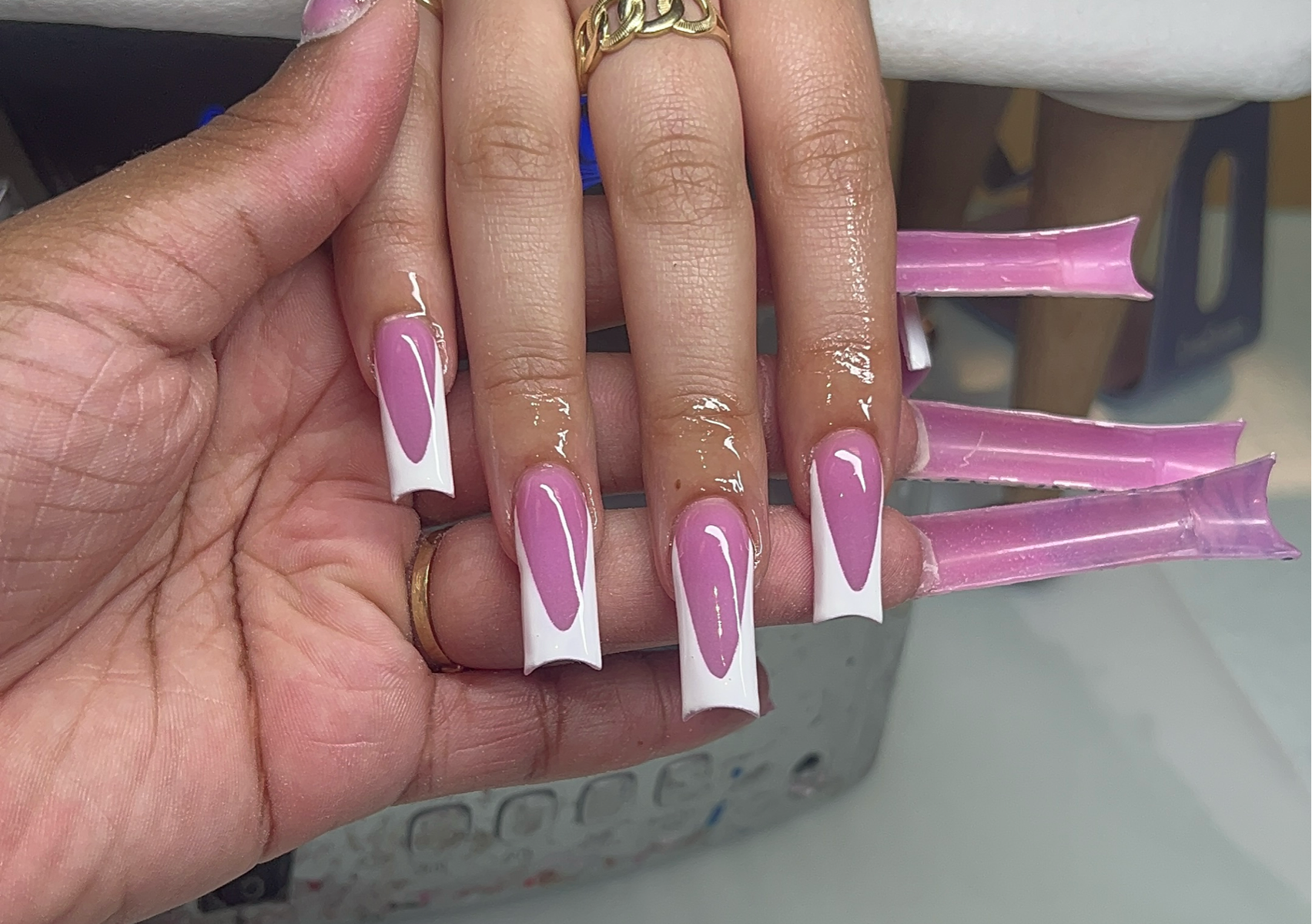 French Tip or Ombré (medium) 