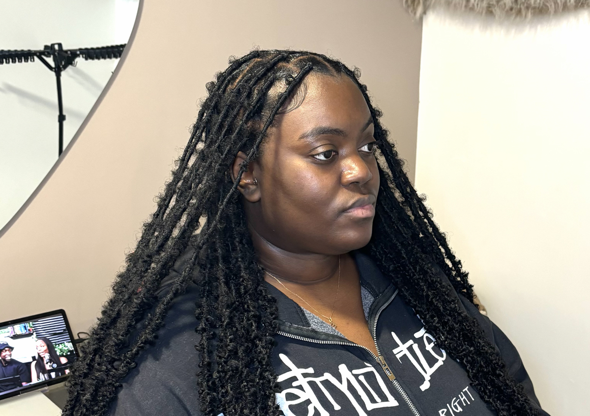 Medium Butterfly Locs (24 inch)