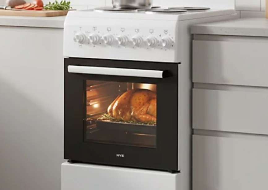 Freestanding Single Oven Clean