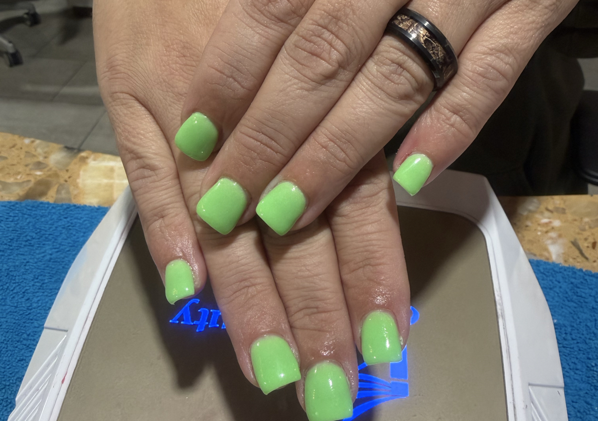 Dip powder  no nail extensions 
