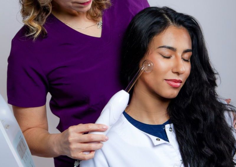 Skin Analysis & Routine Advisement