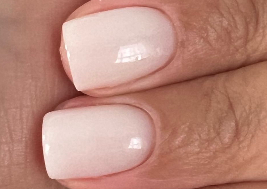 RUSSIAN MANICURE SHORT