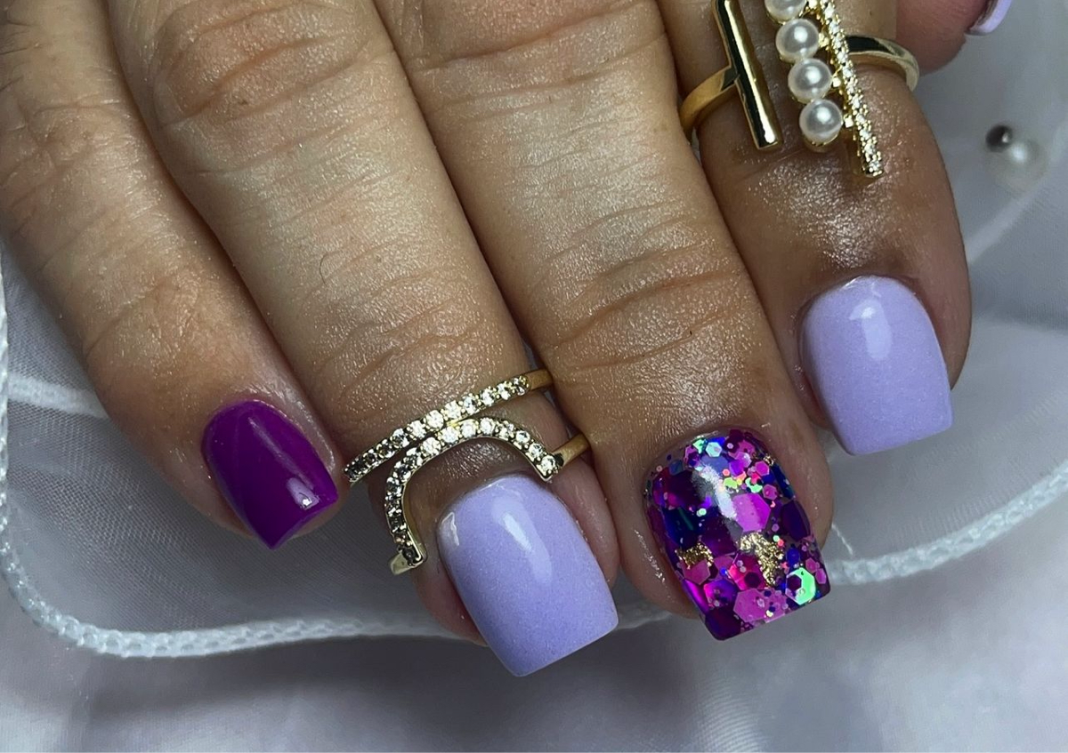 Full set Acrilico cortas 2 colores 1 uña con brillo 