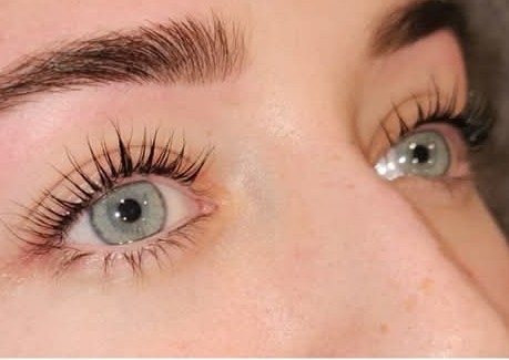 Combo.. lash lift / brow wax & tint ..£40