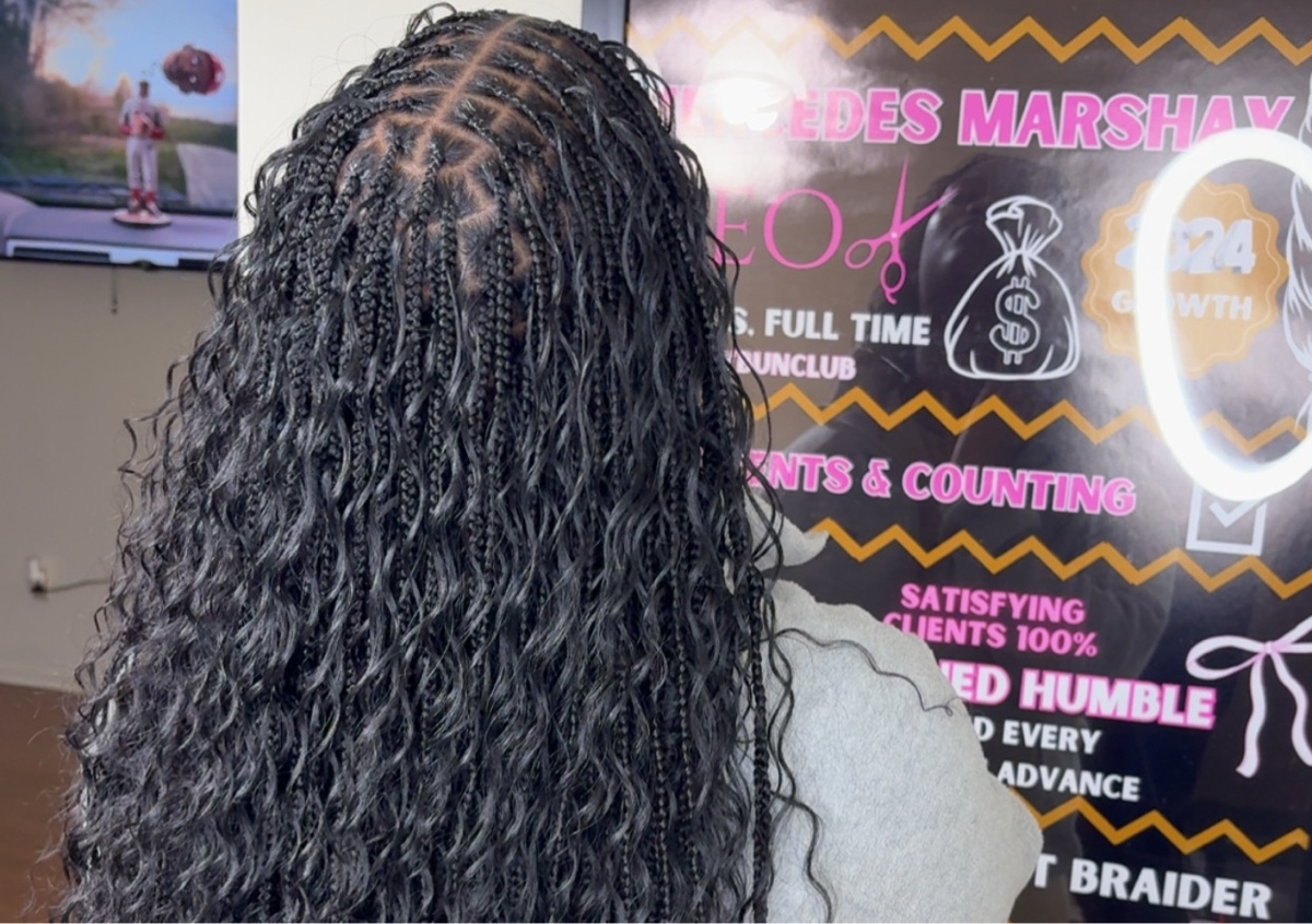 Small Waist Length Knotless