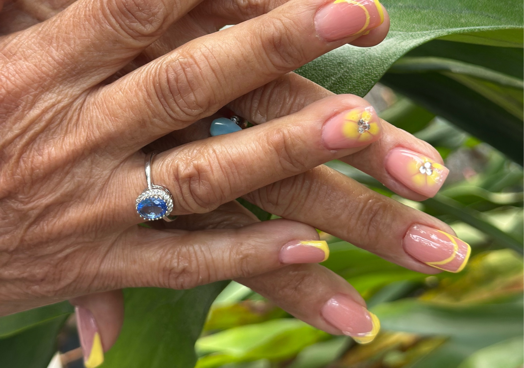 Biulder gel ( luminary) + Gel pedicure 