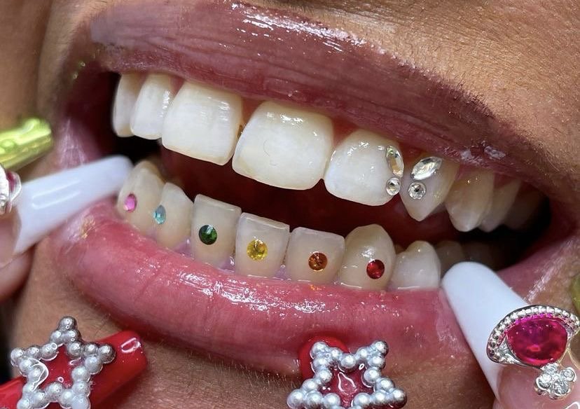 Butterfly W/ 6 Round Diamonds