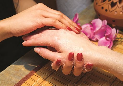 Deluxe Mani