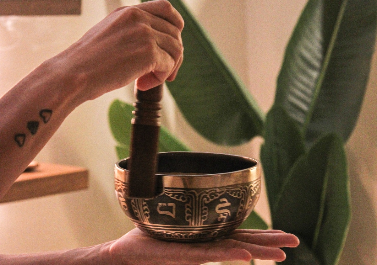 🪔 Couples Holistic Ritual: Massage & Soundbowl
