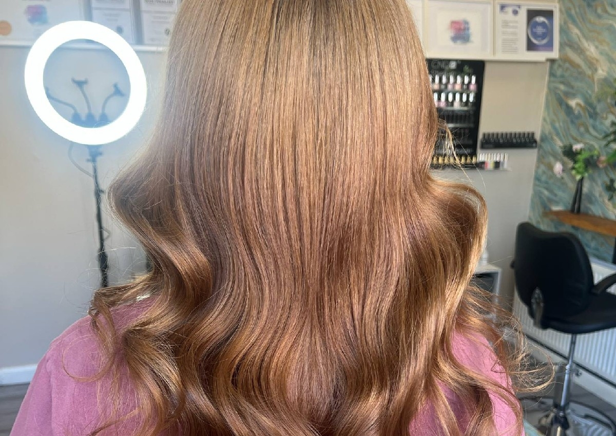 Full Head Tint Colour & Cut 