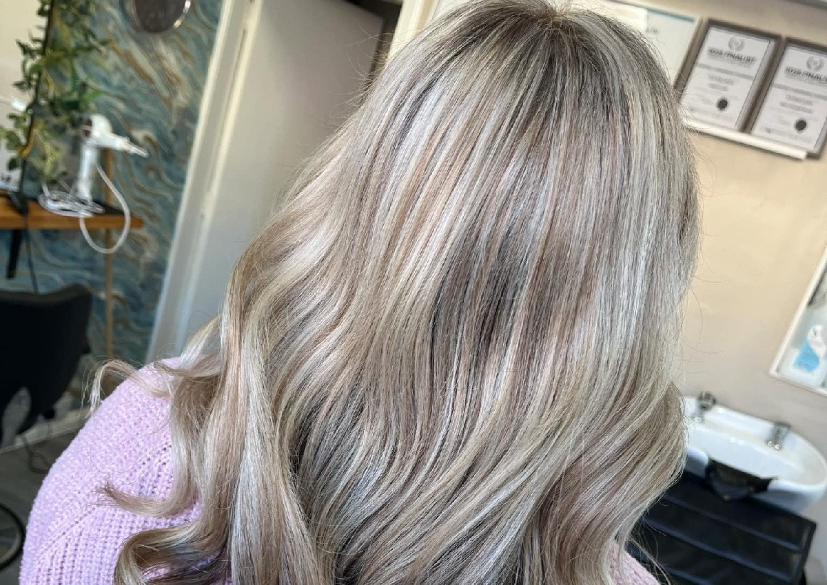 T Bar Highlights Toner & Cut  £67.50