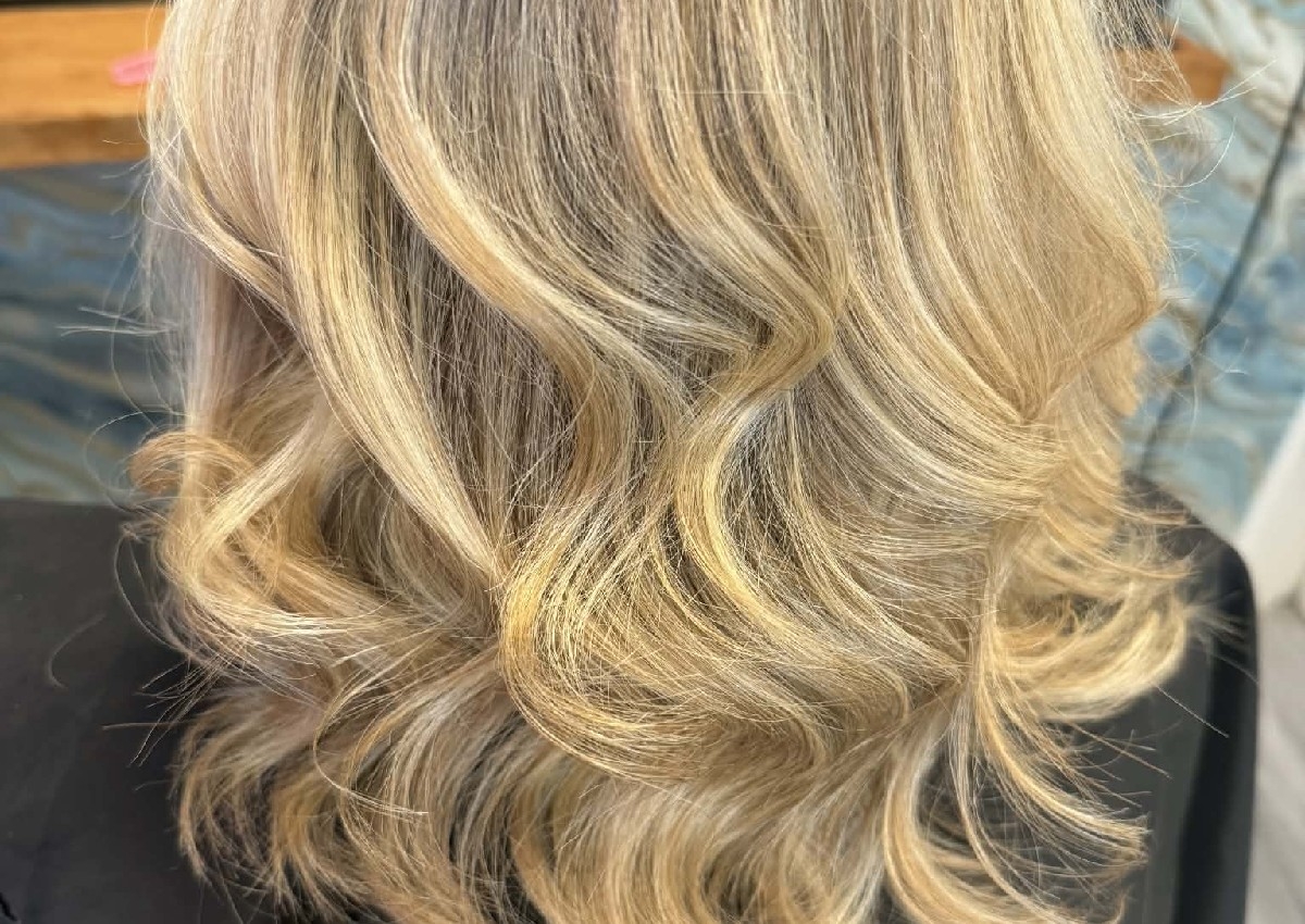 Wash & Bouncy Blow Dry - Natural Hair