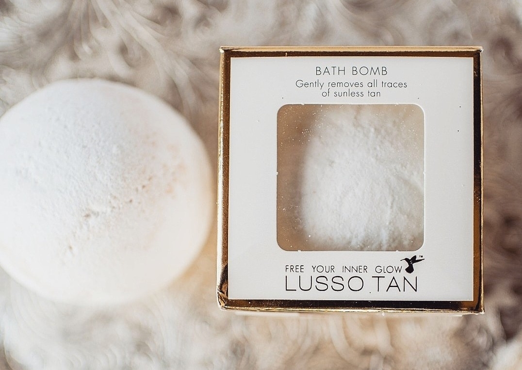 Lusso Tan Bath Bomb