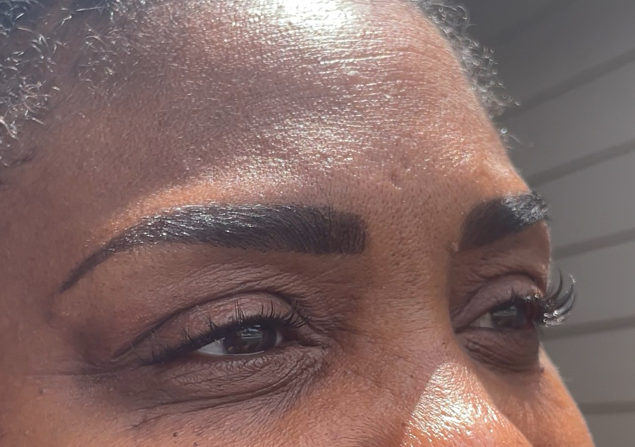 Brow wax + Tint