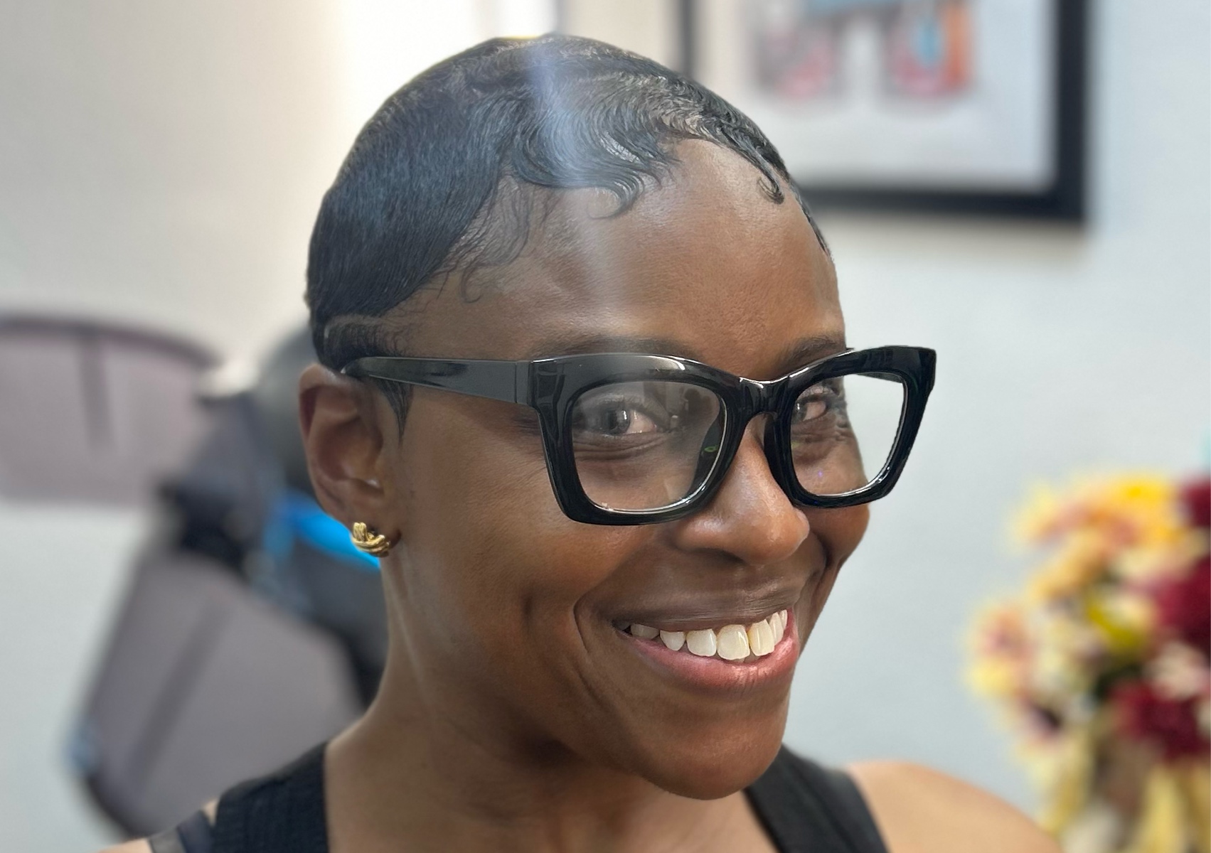 Pixie Cut ,  Shampoo & Style