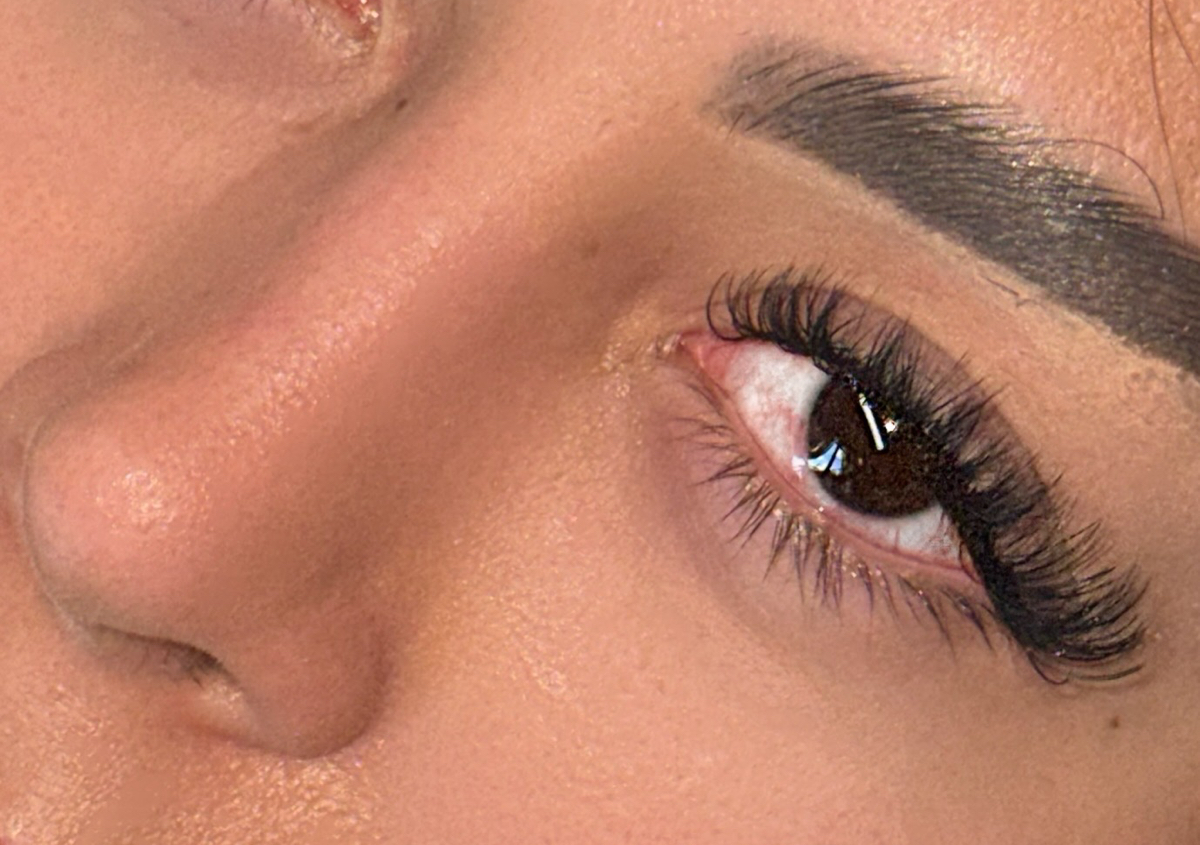 Eyelashes  hybrid