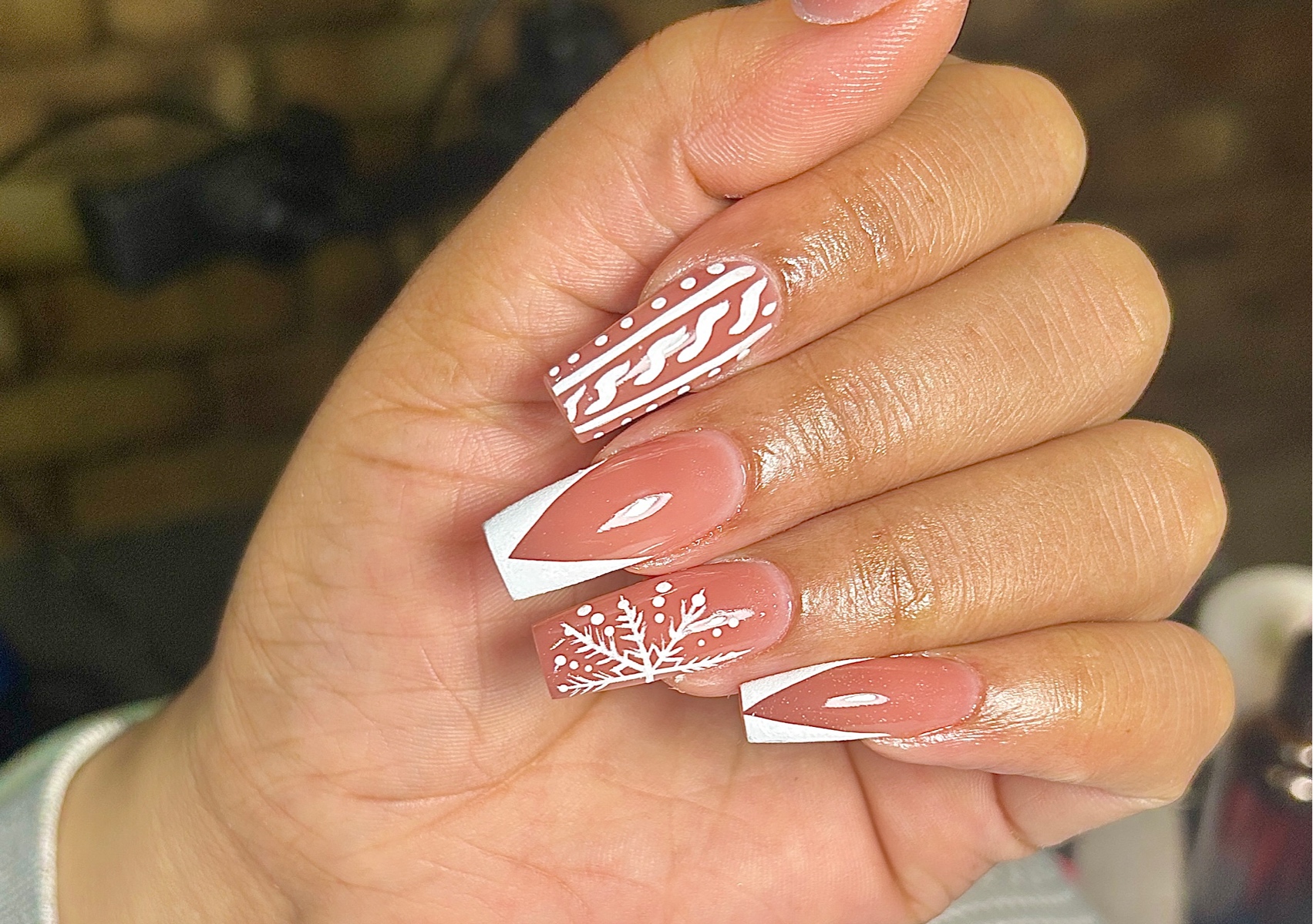 Polygel overlay with desings 