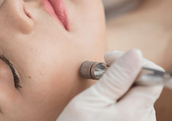 Diamond Phase Facial