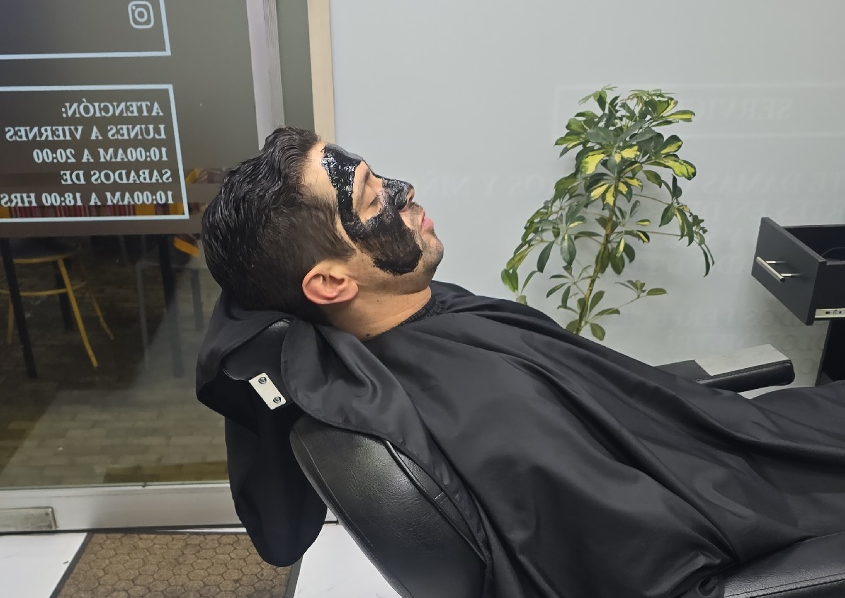 Tratamiento facial ( black Mask)