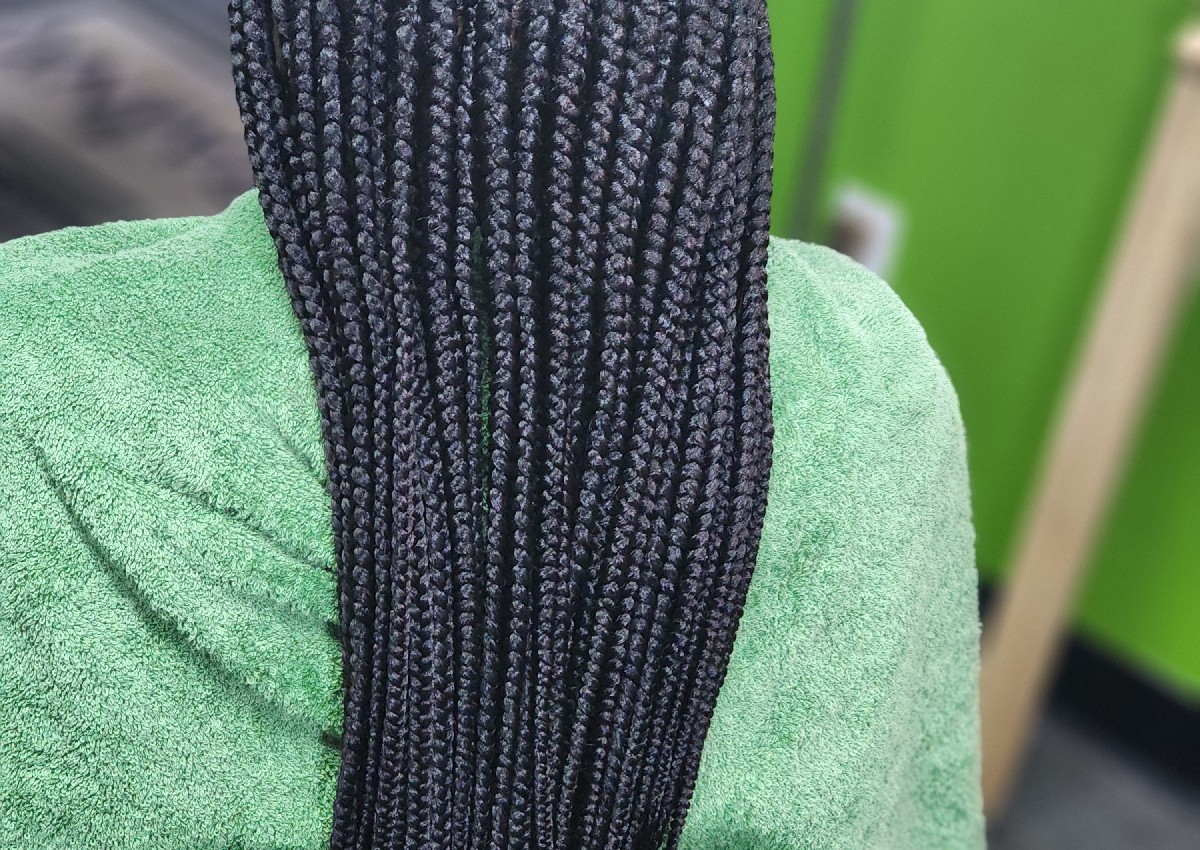 Traditional Box Plaits  (Smedium)