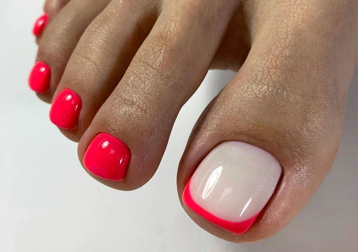 Pedichiură semipermanentă