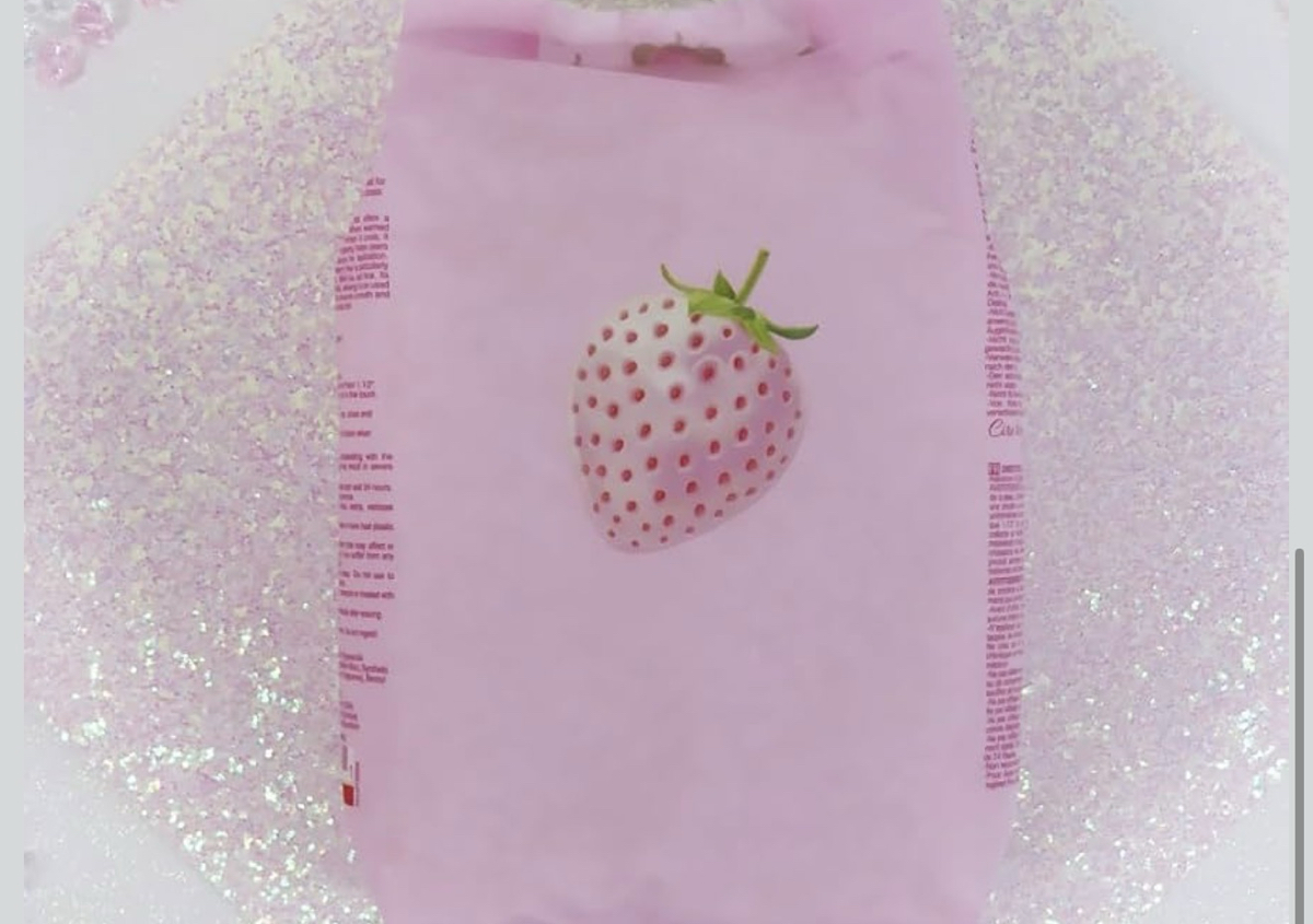 White strawberry / 2.2 lb