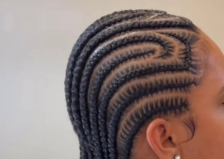 Swerve Braids 24+ braids