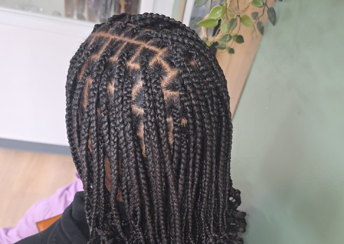 Medium Knotless