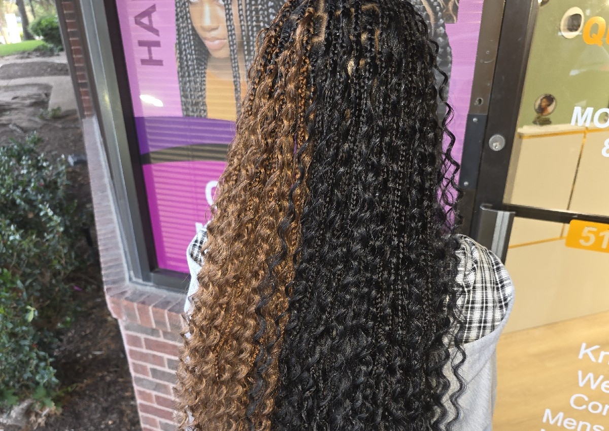 Medium Boho (Knotless or Boxbraids)