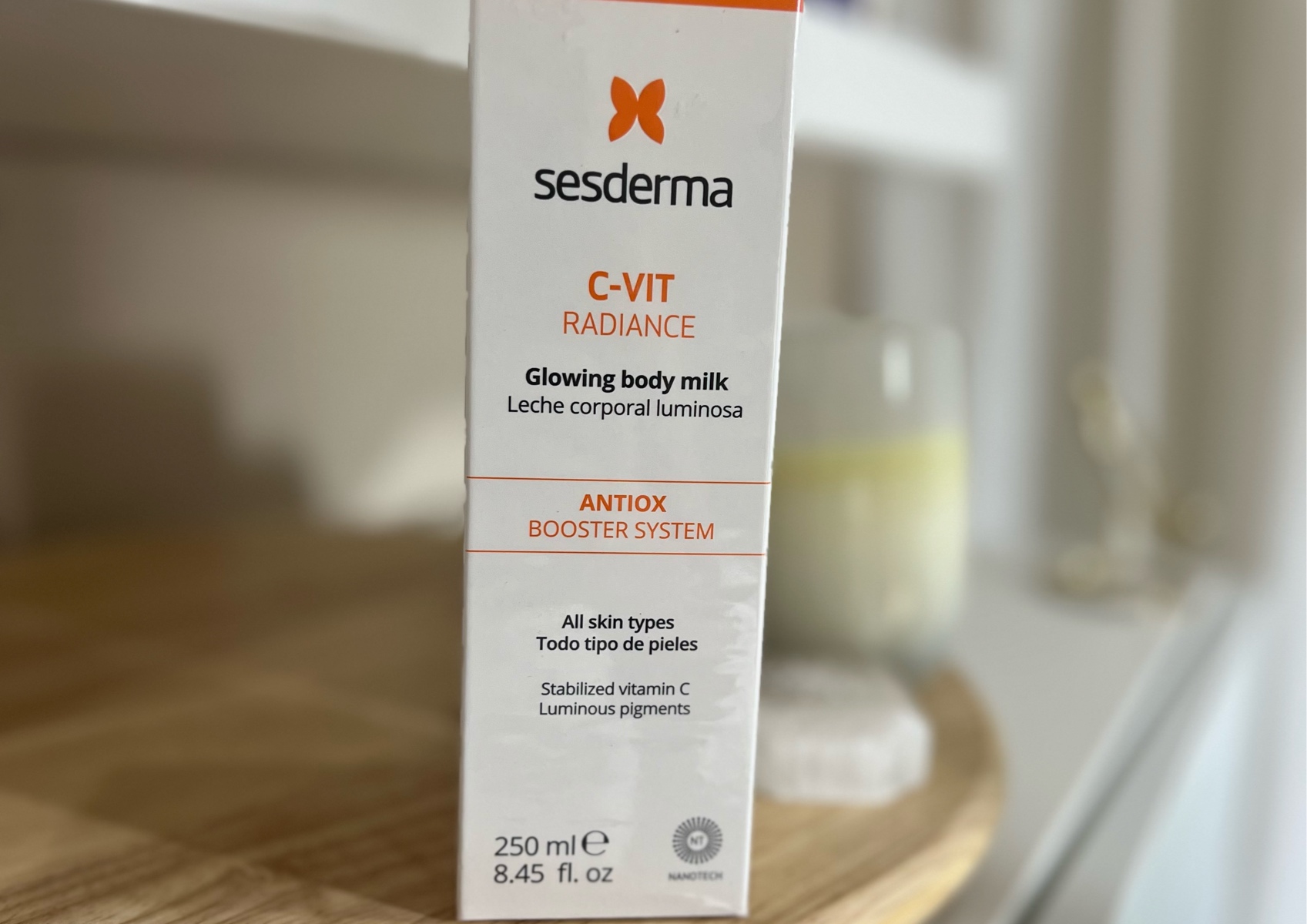 C - VIT glowing body milk