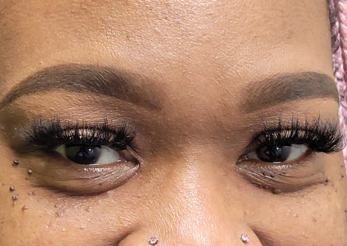 BROW TINT with STRIP LASHES