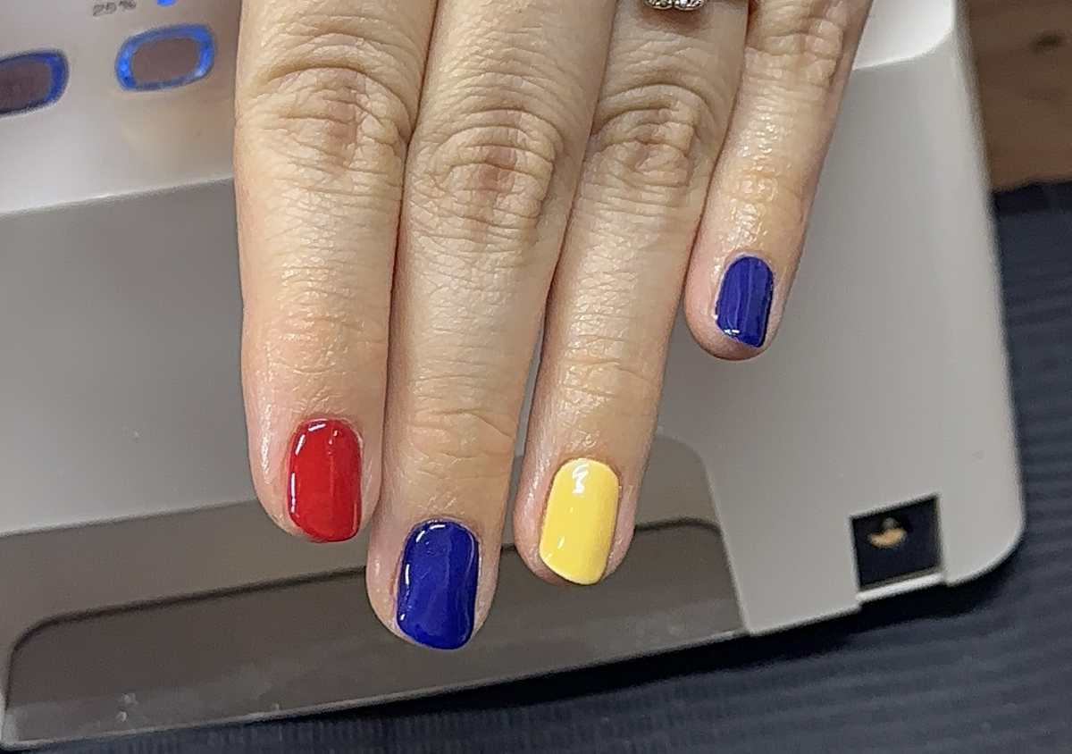 Solid color - gel mani