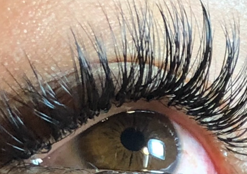 Full Set Of Classic Lash Extensions
