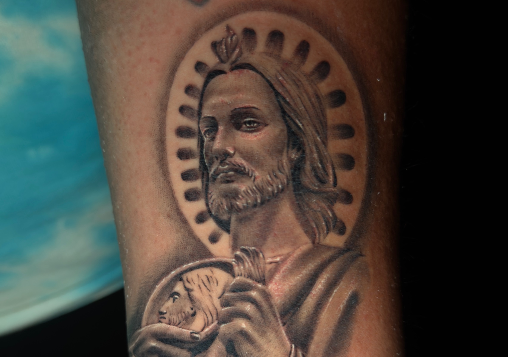 Palm size black and gray or color