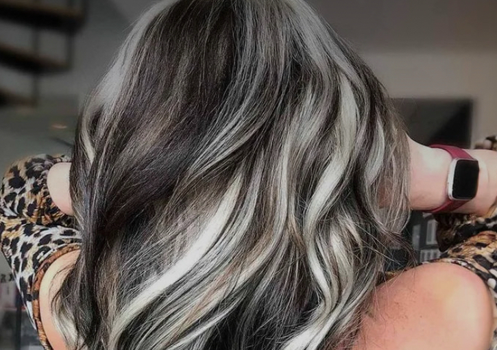 Hair colour ( highlights)