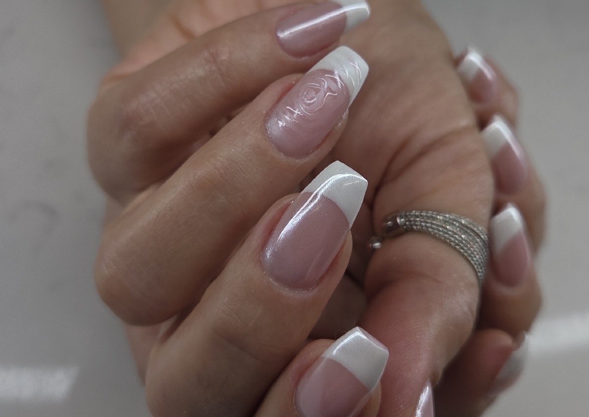 French manicure design 