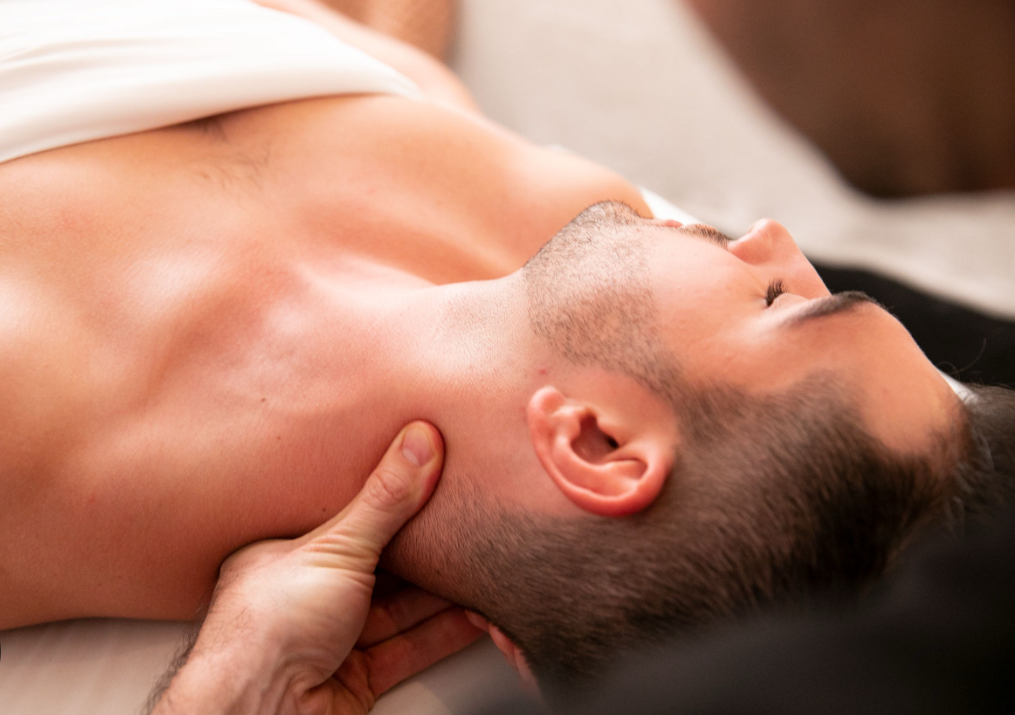 Revive Back, Neck and Shoulder Massage 45