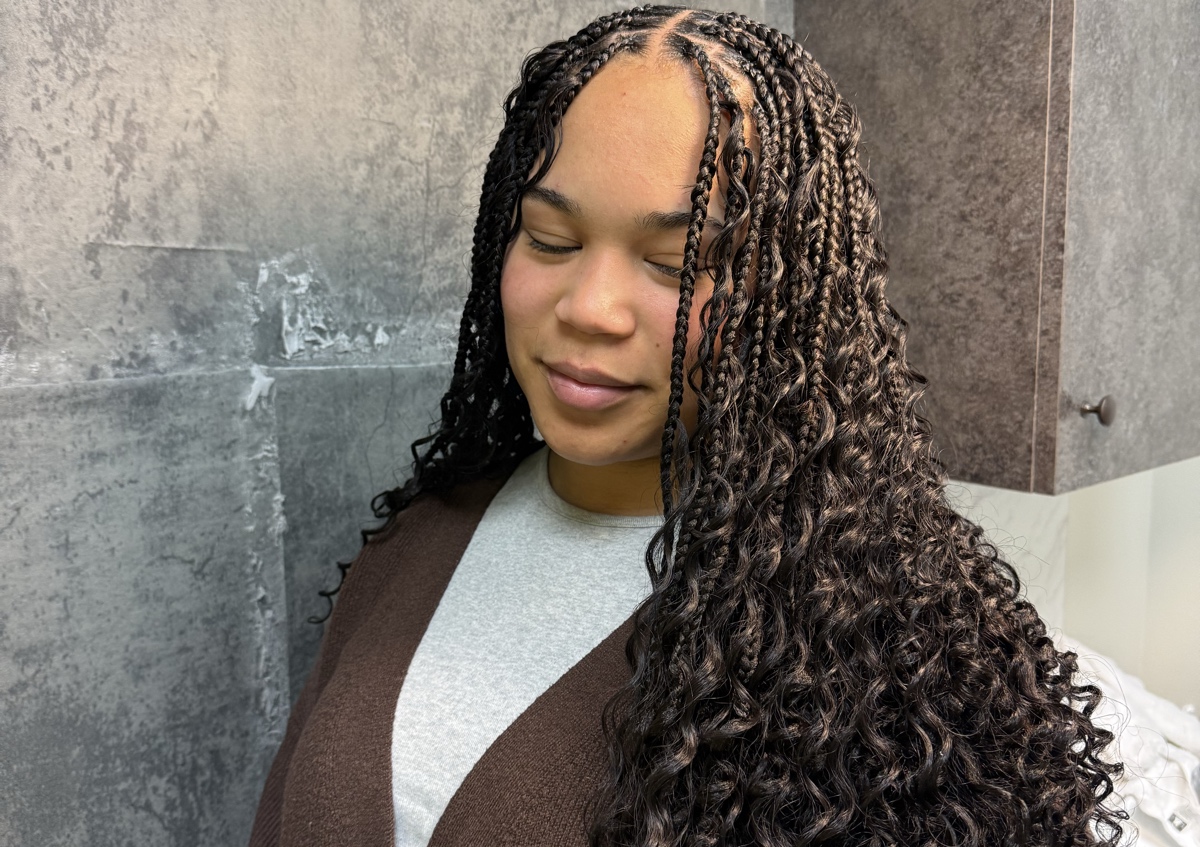 Medium size Boho  (Knotless or Boxbraids)