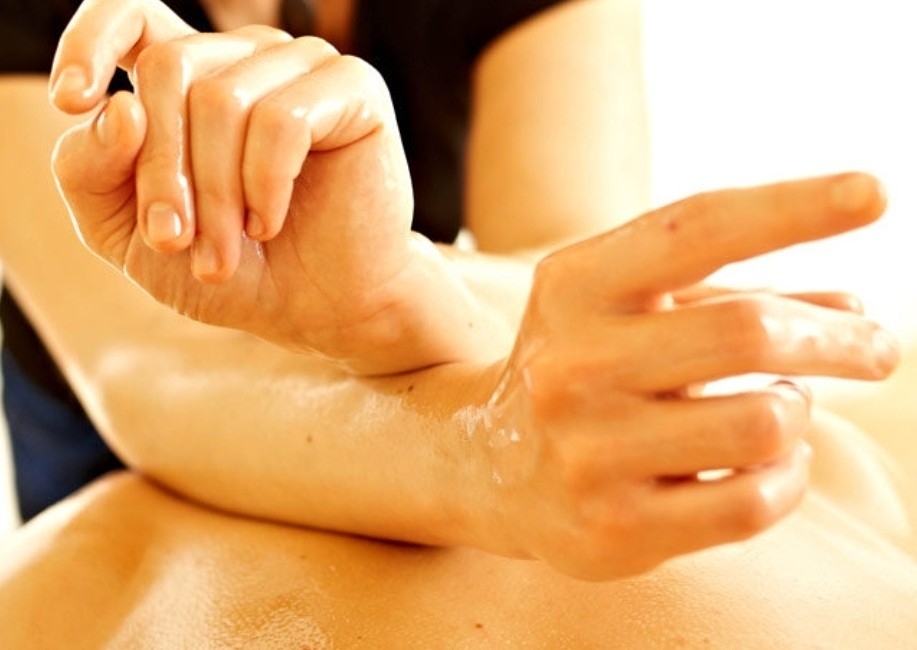 Lomi  Lomi - Females Only