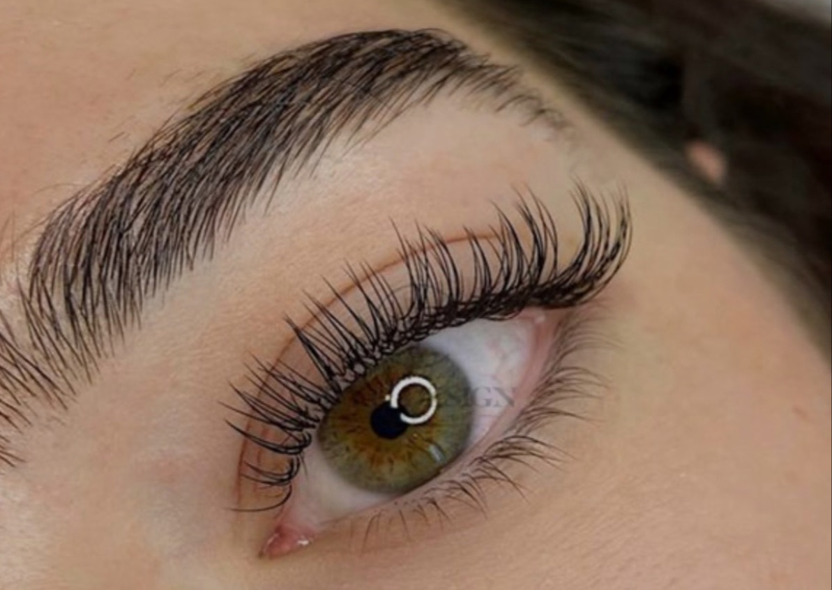 CLASSIC EYELASH EXTENSION