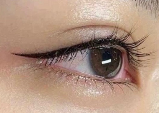 WING EYELINER