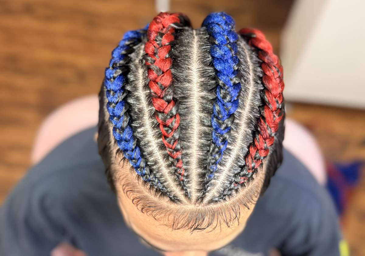 Cuatro trenzas frontales con cabello postizo